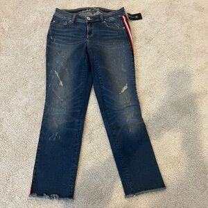 NWT Inc skinny leg curvy fit jeans